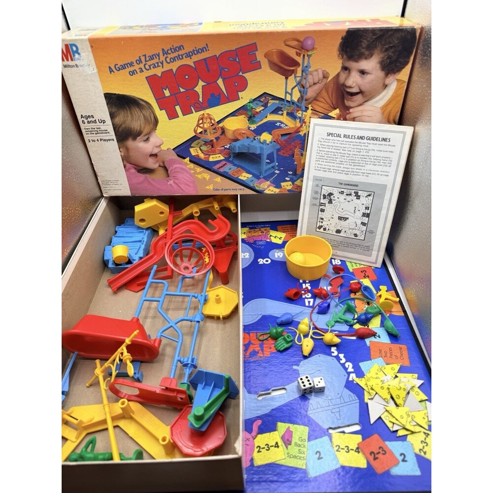 Vintage 1988 Hasbro 4657 Milton Bradley Mouse Trap Board Game